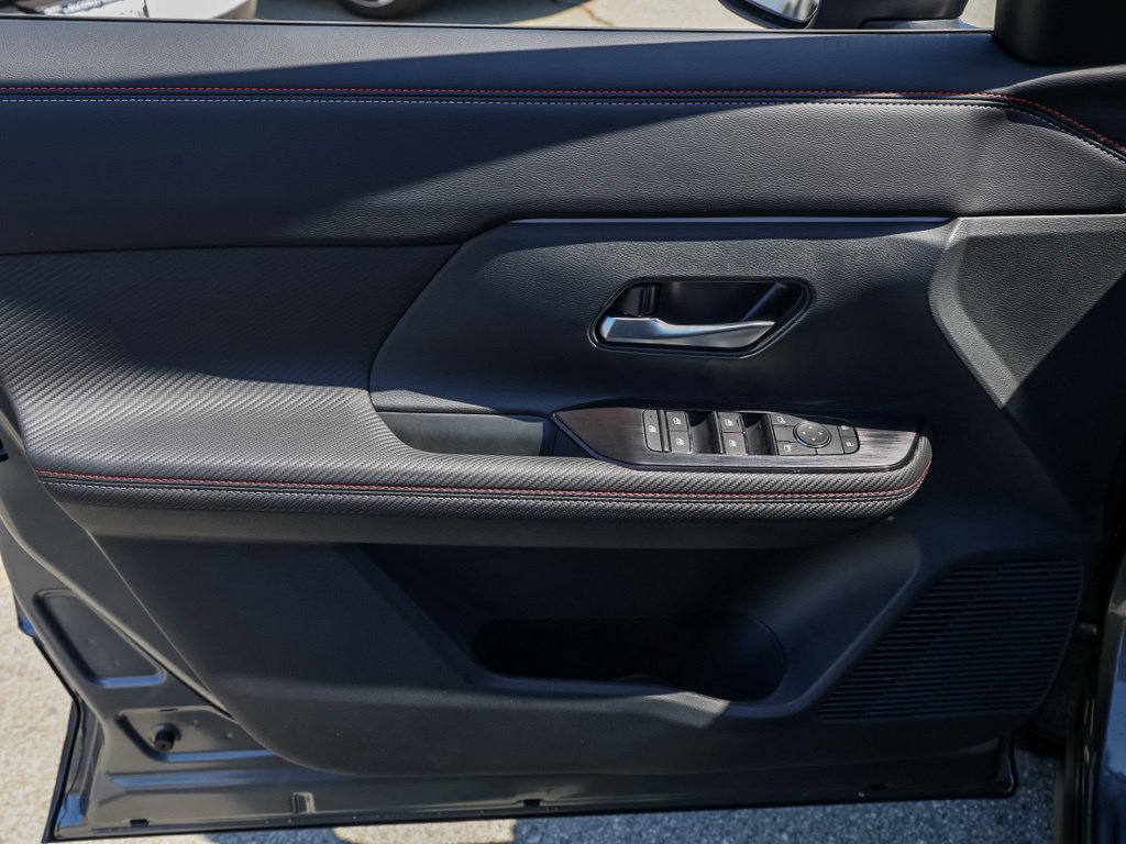 New 2026 Nissan Kicks SR FWD image 24