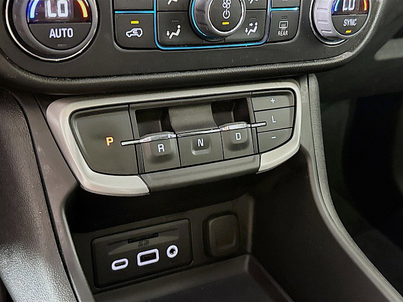 Used 2023 GMC Terrain SLE w/ Driver Convenience Package image 19