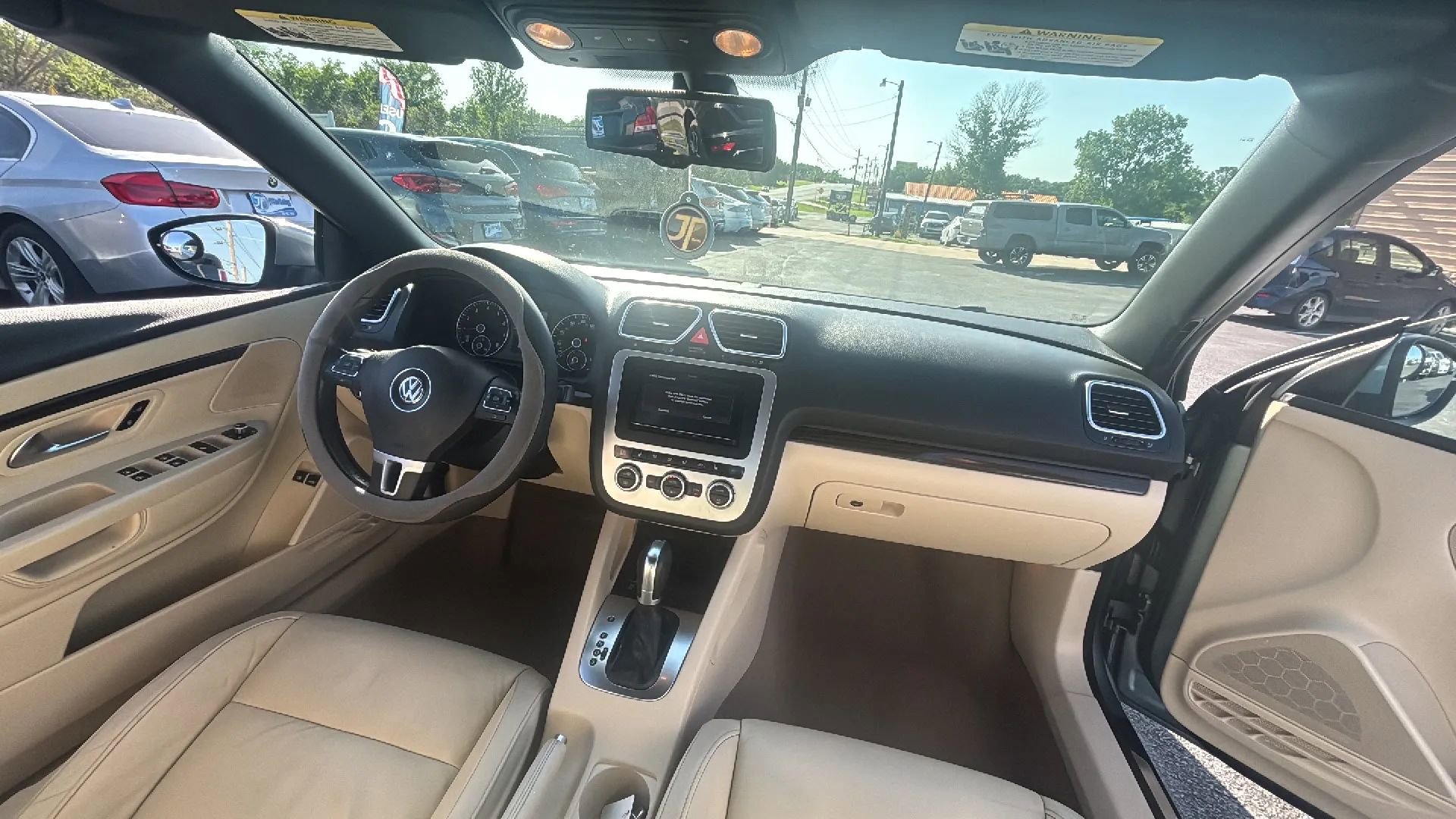 Used 2013 Volkswagen Eos Executive FWD image 24