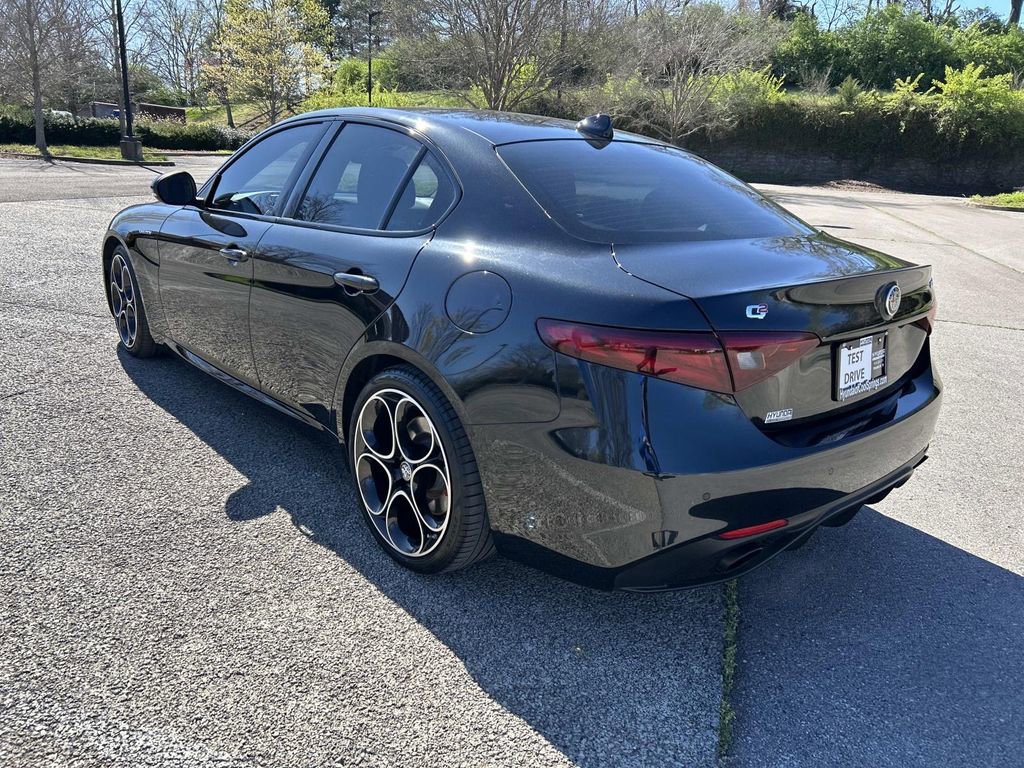 Used 2022 Alfa Romeo Giulia Veloce image 5