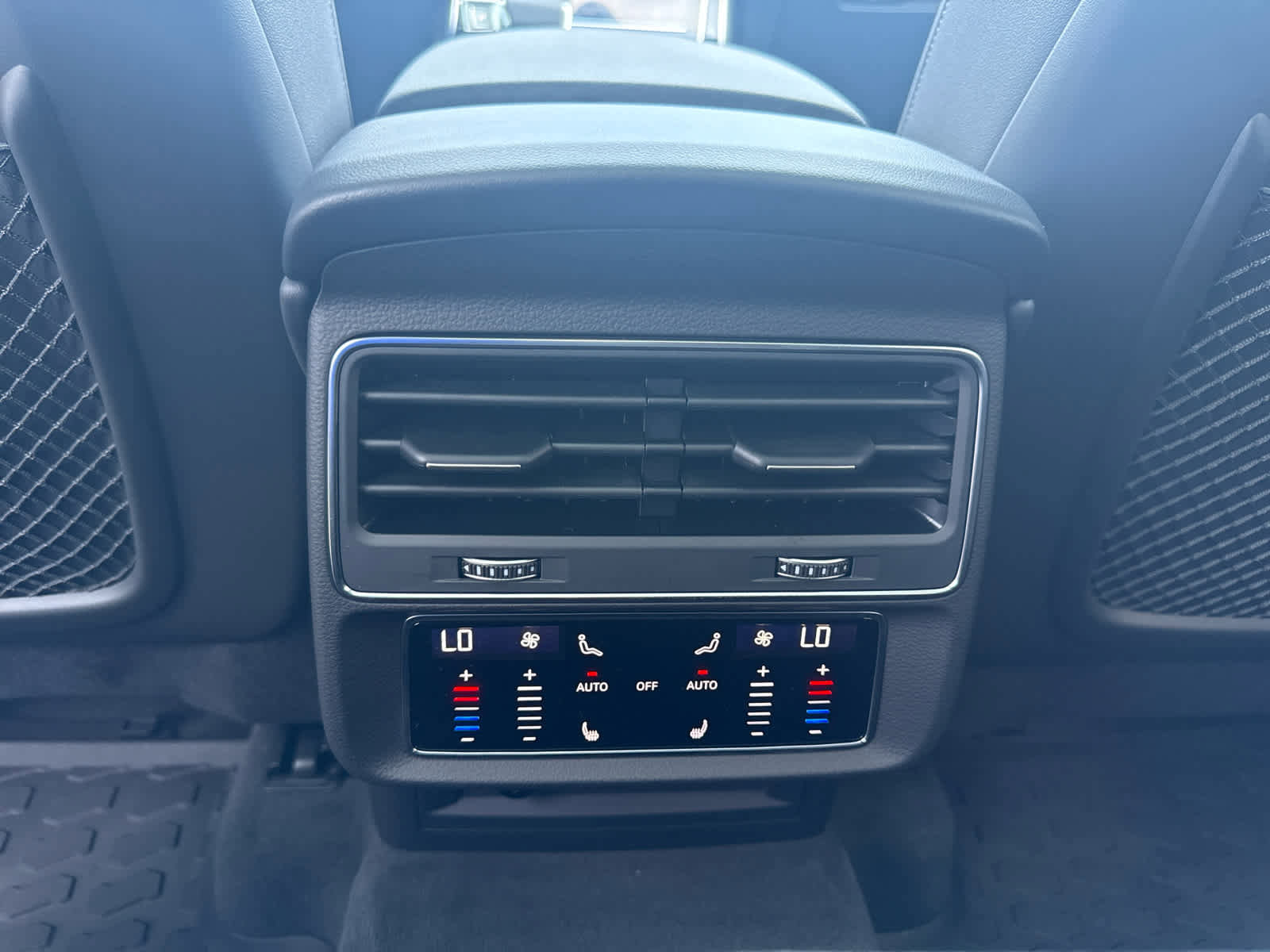 New 2026 Audi Q8 Premium Plus image 28