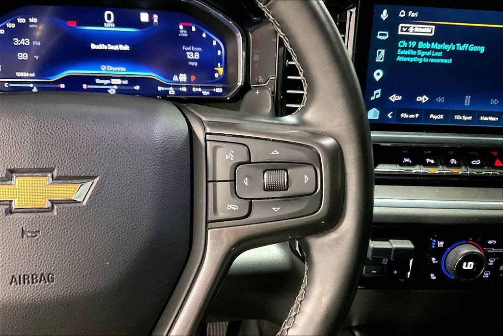 Used 2025 Chevrolet Silverado 1500 High Country AWD/4WD image 26