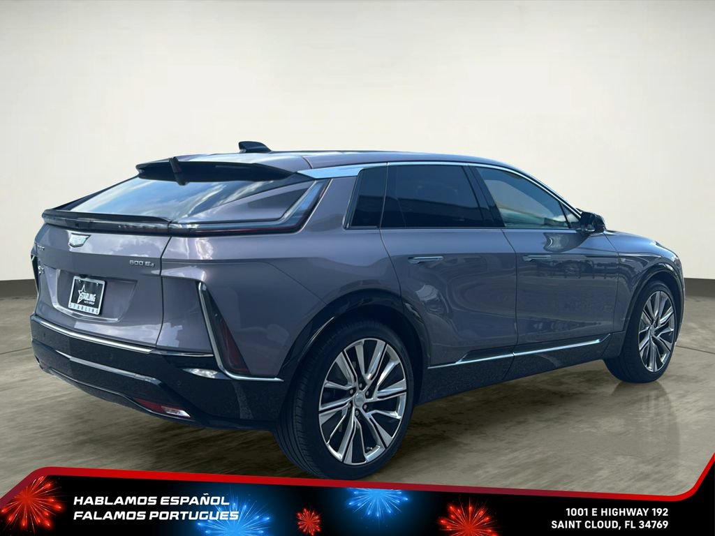 Certified 2025 Cadillac Lyriq Luxury w/ LPO, Floor Liner Package AWD/4WD image 6
