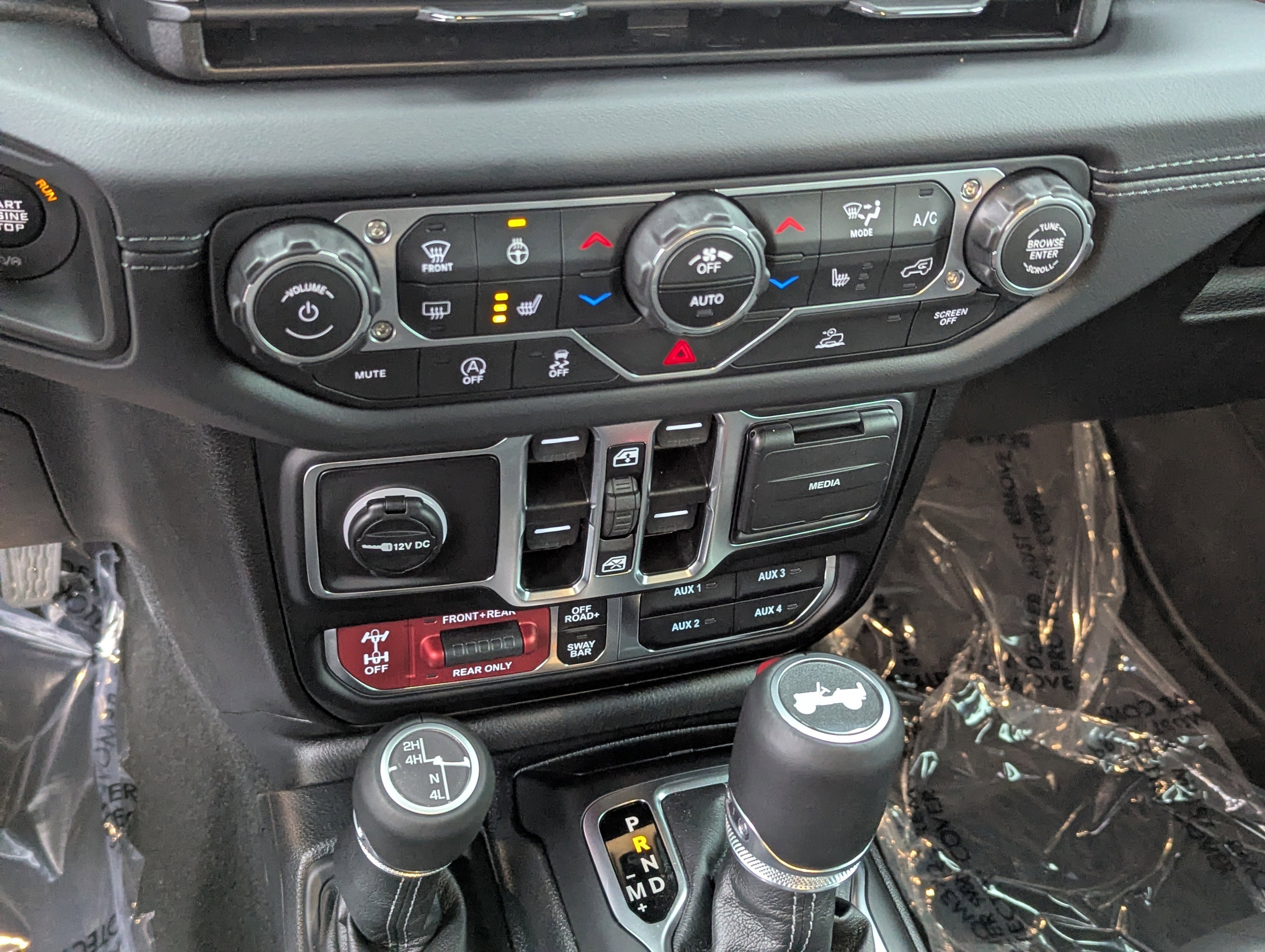 Used 2026 Jeep Wrangler Rubicon image 24