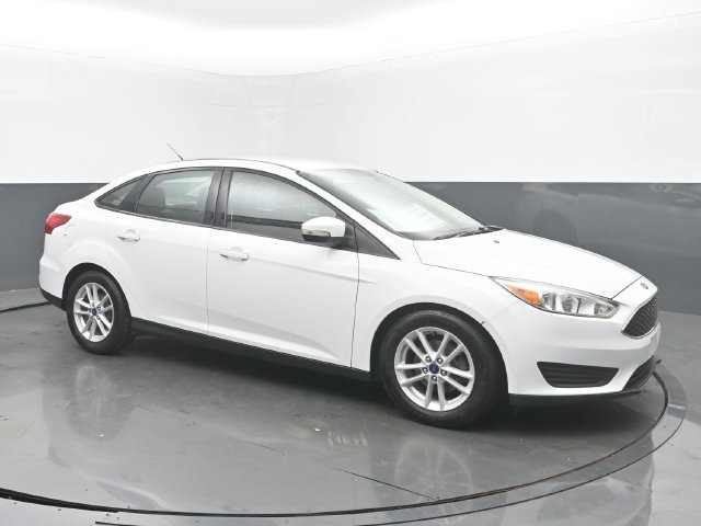 Used 2017 Ford Focus SE FWD image 7