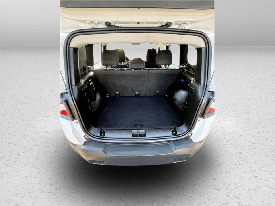 Used 2015 Jeep Renegade Sport image 32