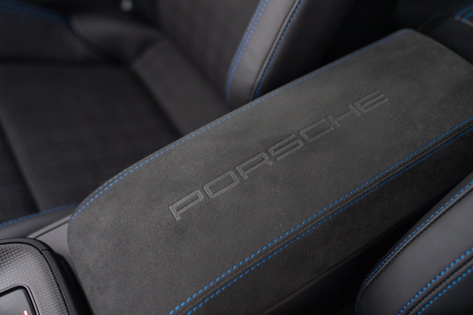 Certified 2025 Porsche 911 Carrera T RWD image 26