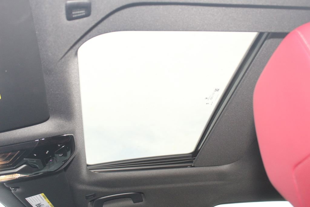 Used 2025 BMW i5 xDrive40 w/ Premium Package image 22