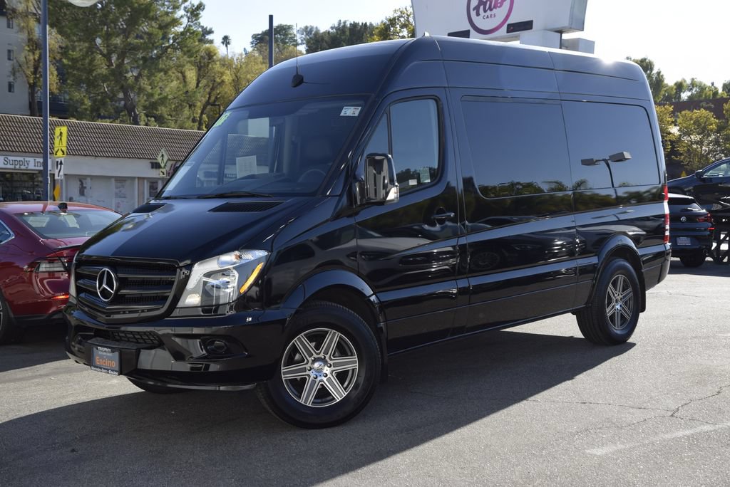 Used 2017 Mercedes-Benz Sprinter 2500 image 2