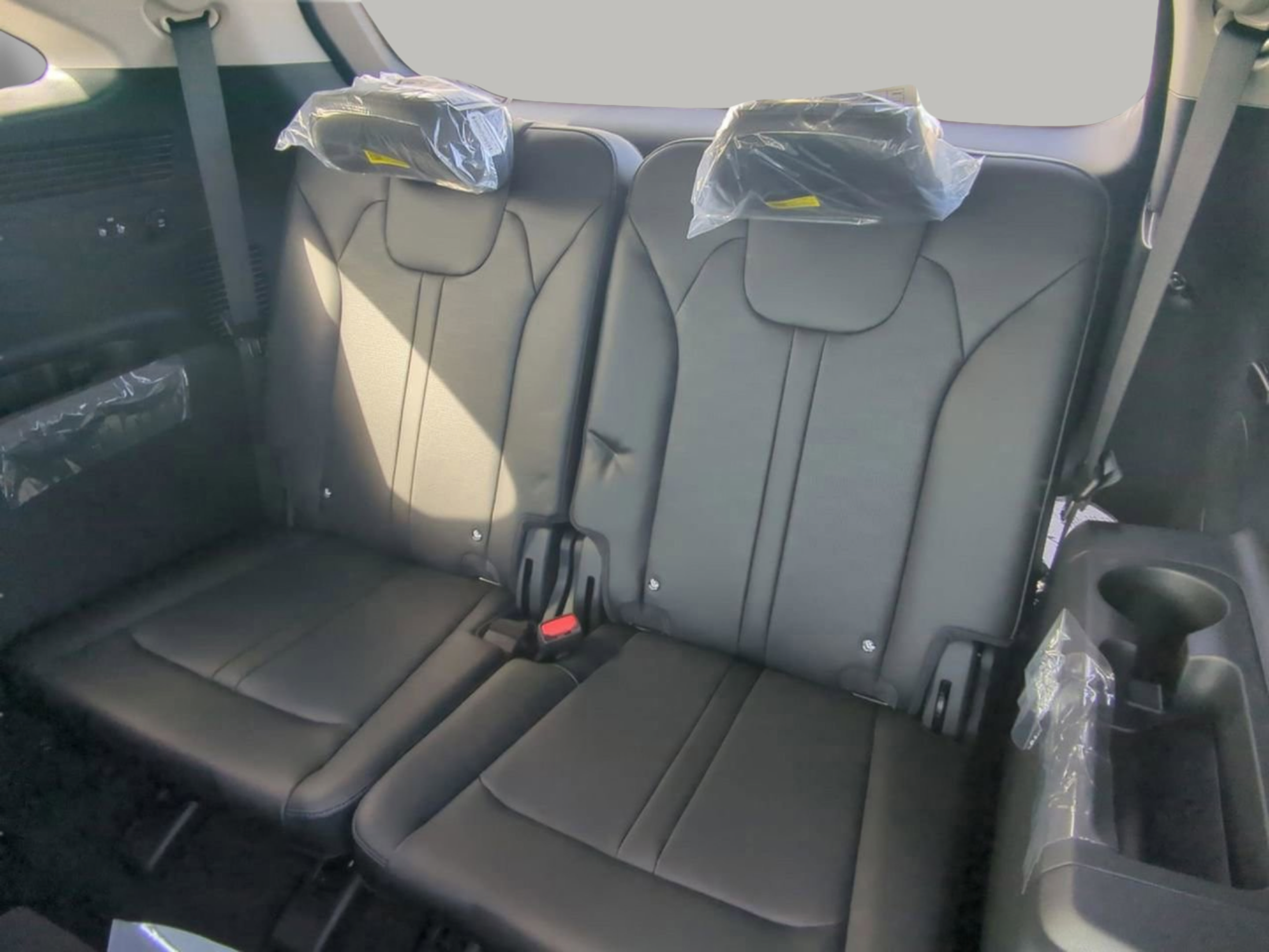 New 2026 Kia Sorento S w/ S Panoramic Sunroof Package FWD image 15