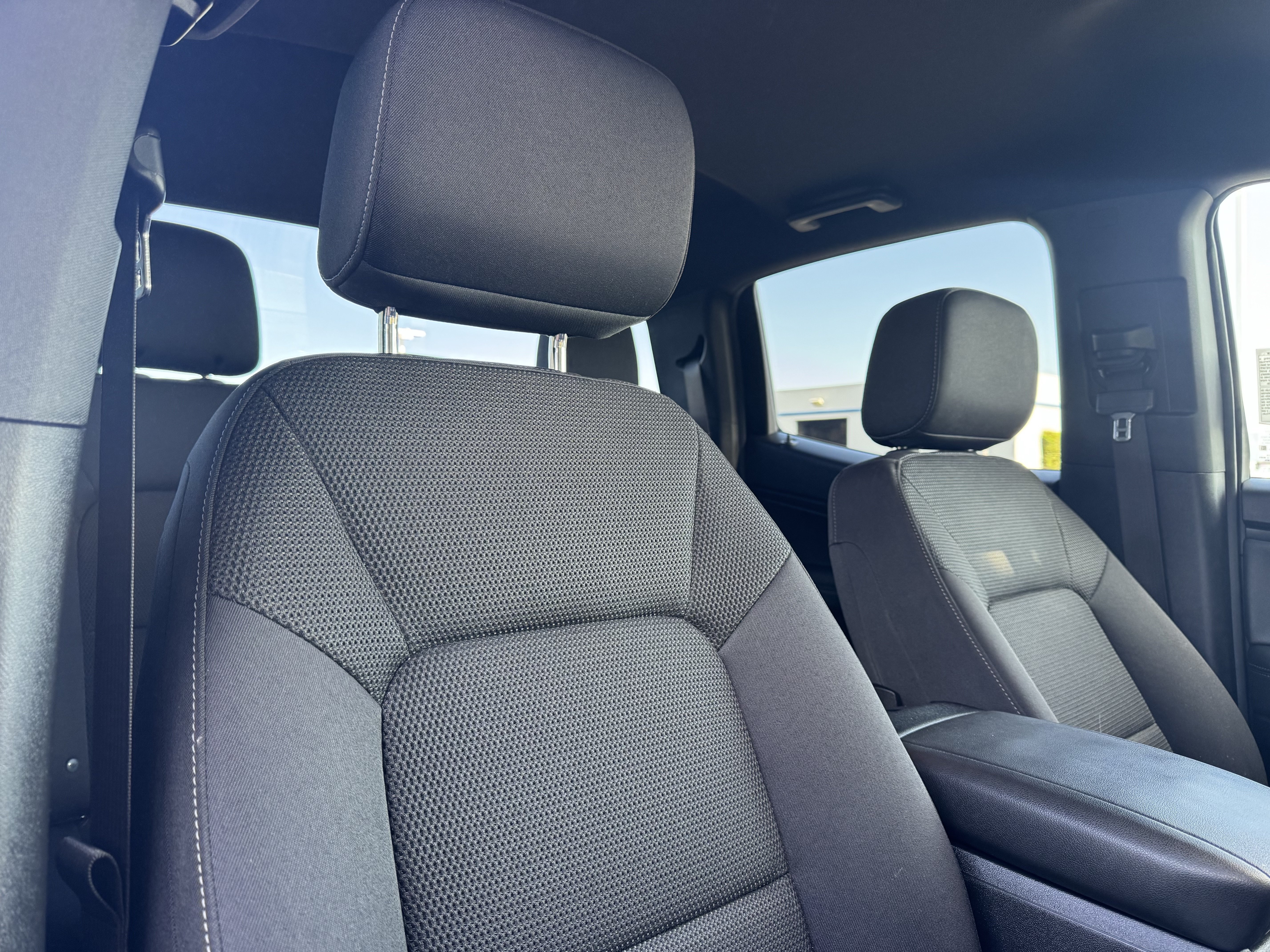 Used 2024 Chevrolet Colorado LT AWD/4WD image 23