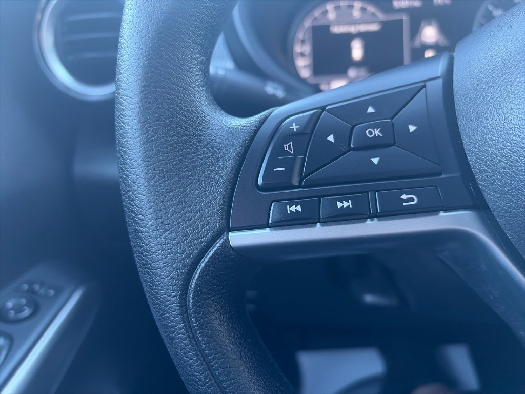 Used 2020 Nissan Kicks SV FWD image 27