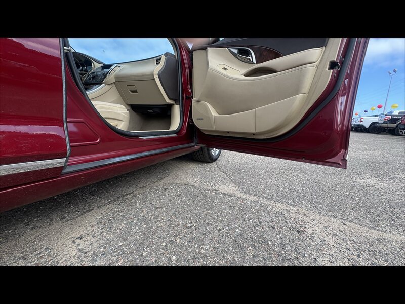 Used 2010 Buick LaCrosse CXL w/ Luxury Package AWD/4WD image 10