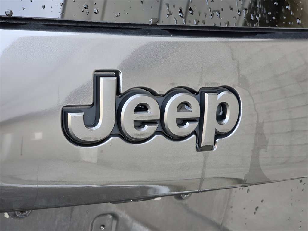 Used 2021 Jeep Cherokee Latitude Lux 80th Anniv w/ Quick Order Package 26U 80TH image 13