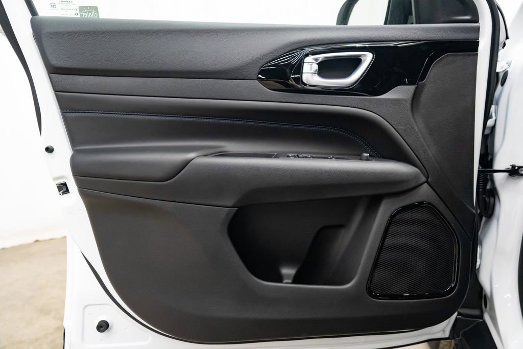 New 2026 Jeep Compass Latitude image 20