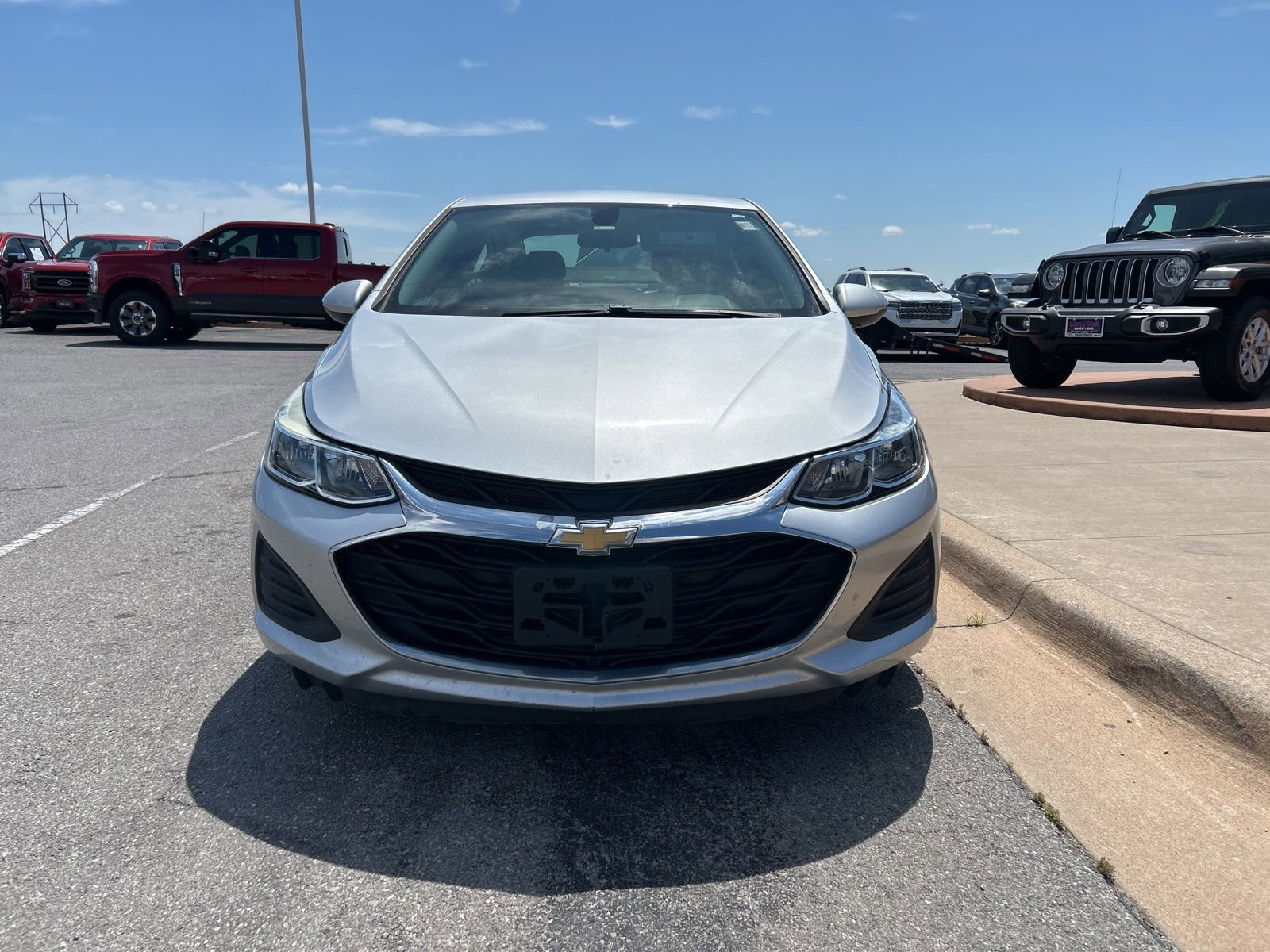 Used 2019 Chevrolet Cruze LS FWD image 2