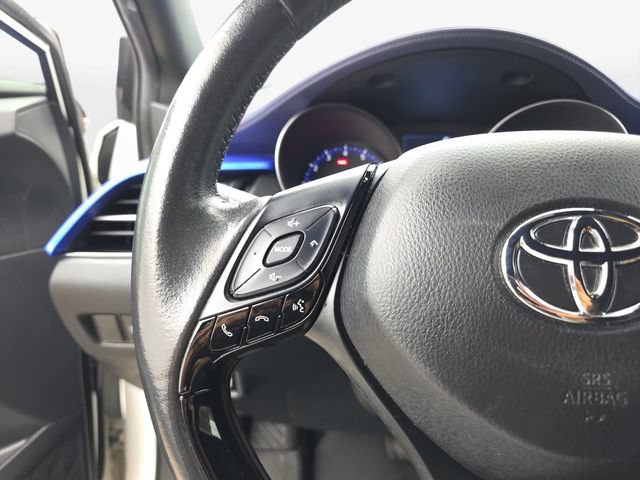 Used 2021 Toyota C-HR XLE FWD image 14