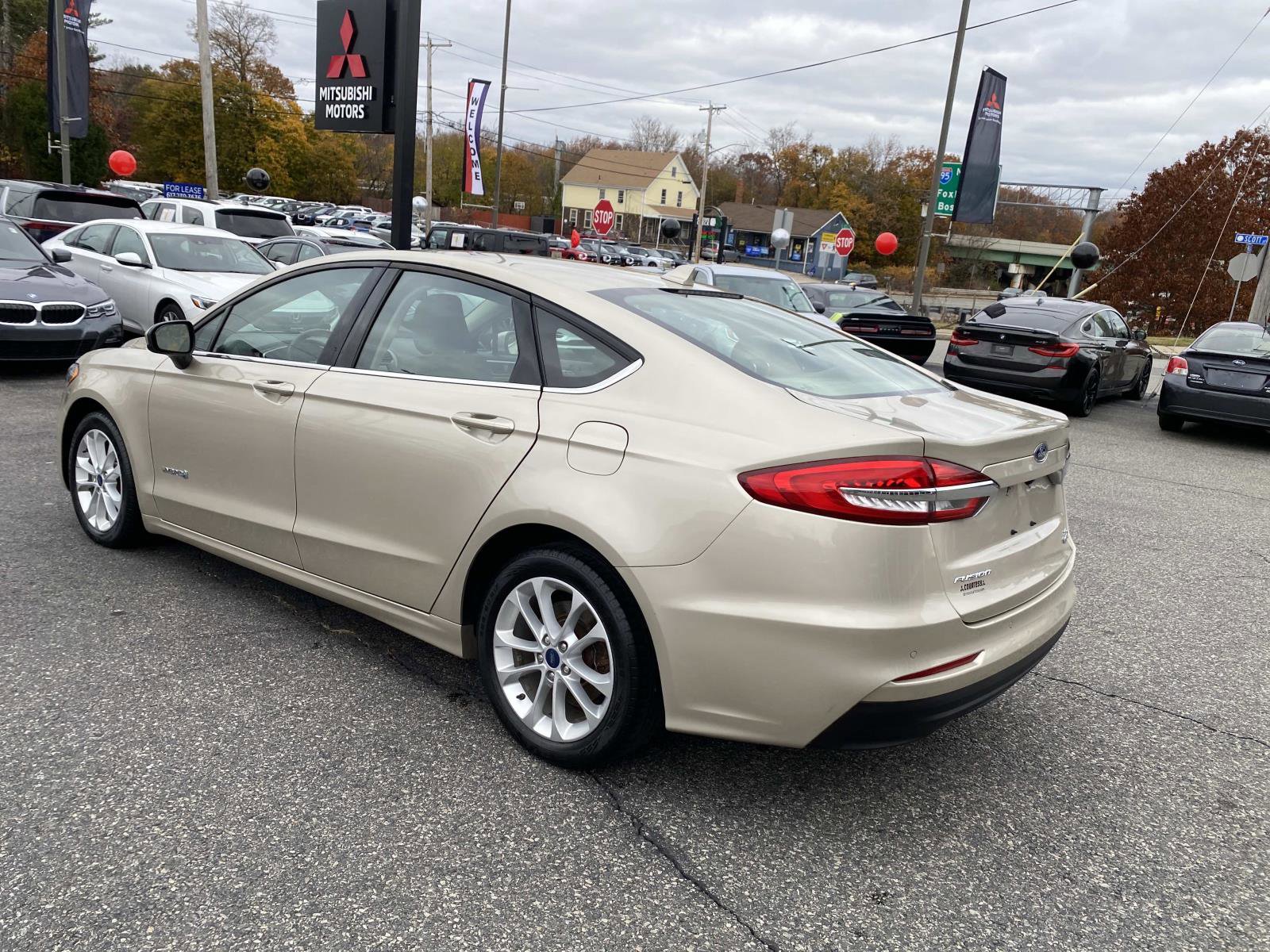 Used 2019 Ford Fusion SE video 3