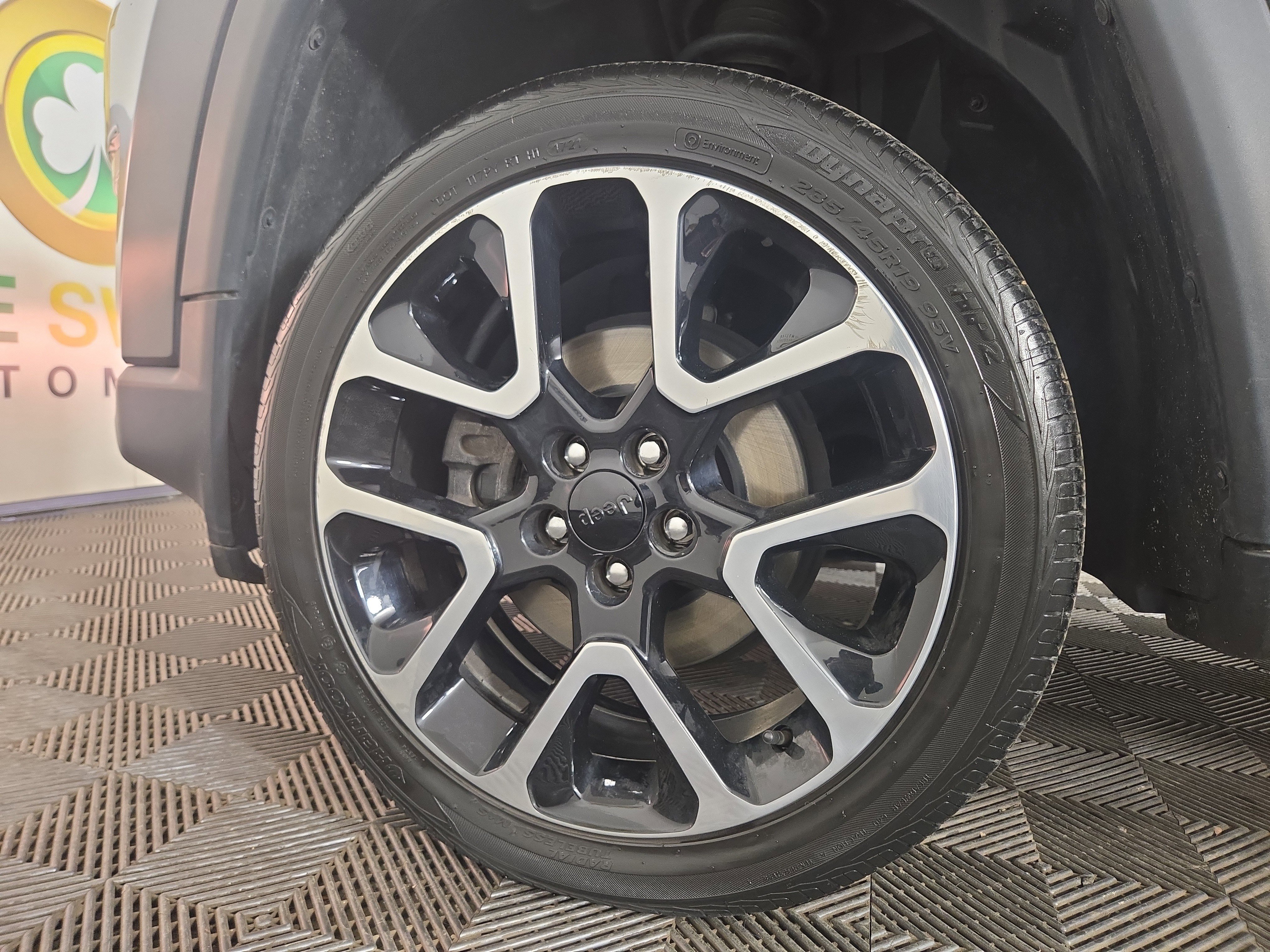 Used 2018 Jeep Compass Limited w/ Navigation Group image 34