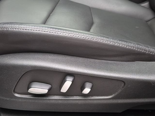 Certified 2023 Cadillac XT5 Premium Luxury w/ LPO, Floor Liner Package AWD/4WD image 20