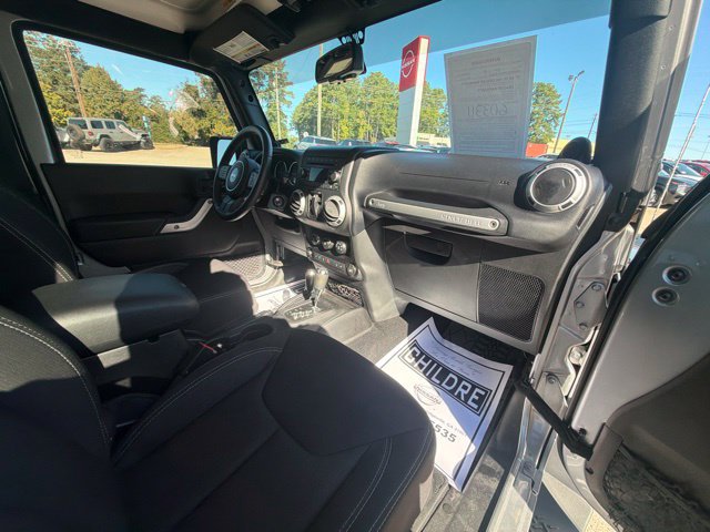 Used 2013 Jeep Wrangler Sahara w/ Dual Top Group AWD/4WD image 15