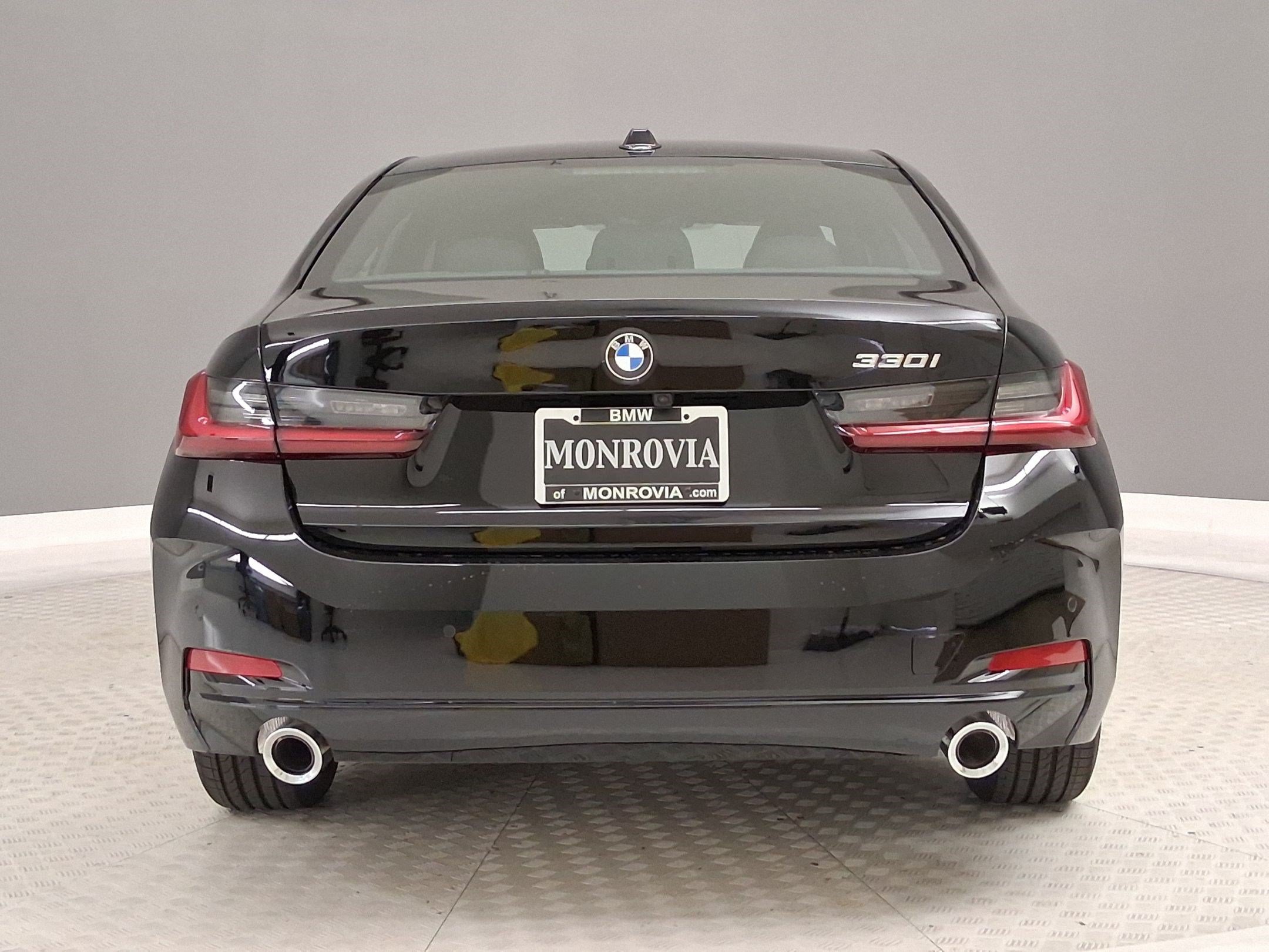 New 2026 BMW 330i Sedan w/ Convenience Package RWD image 8