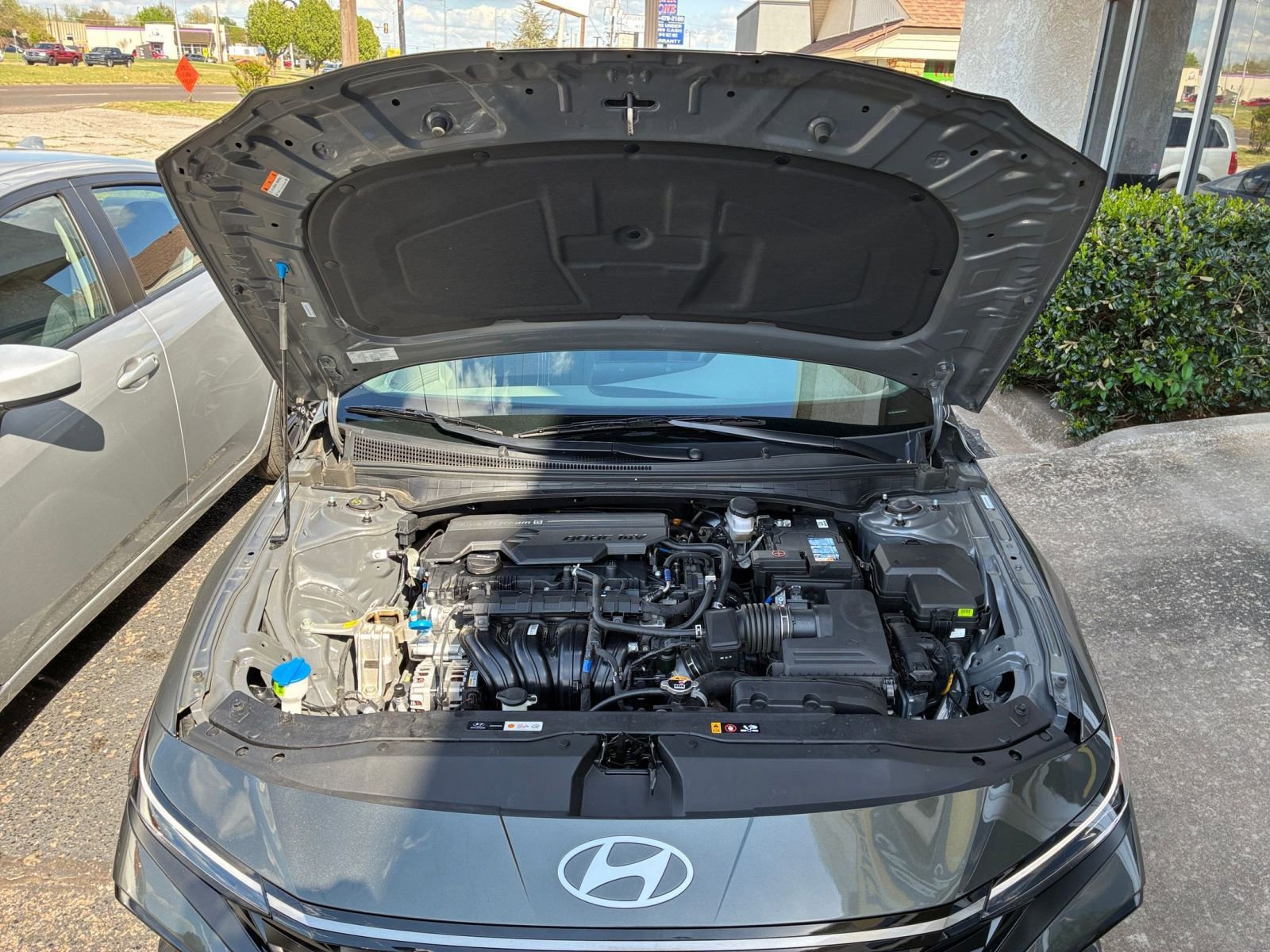 Used 2025 Hyundai Elantra SEL image 33