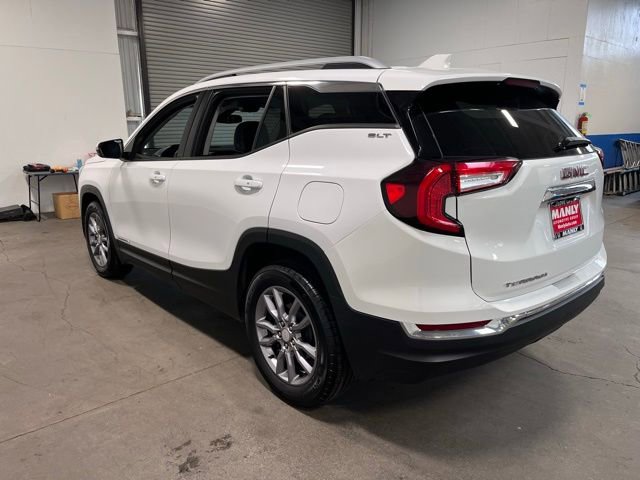 Used 2024 GMC Terrain SLT image 5