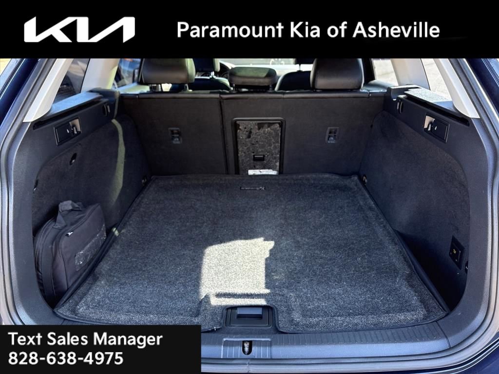 Used 2017 Volkswagen Golf S FWD image 29