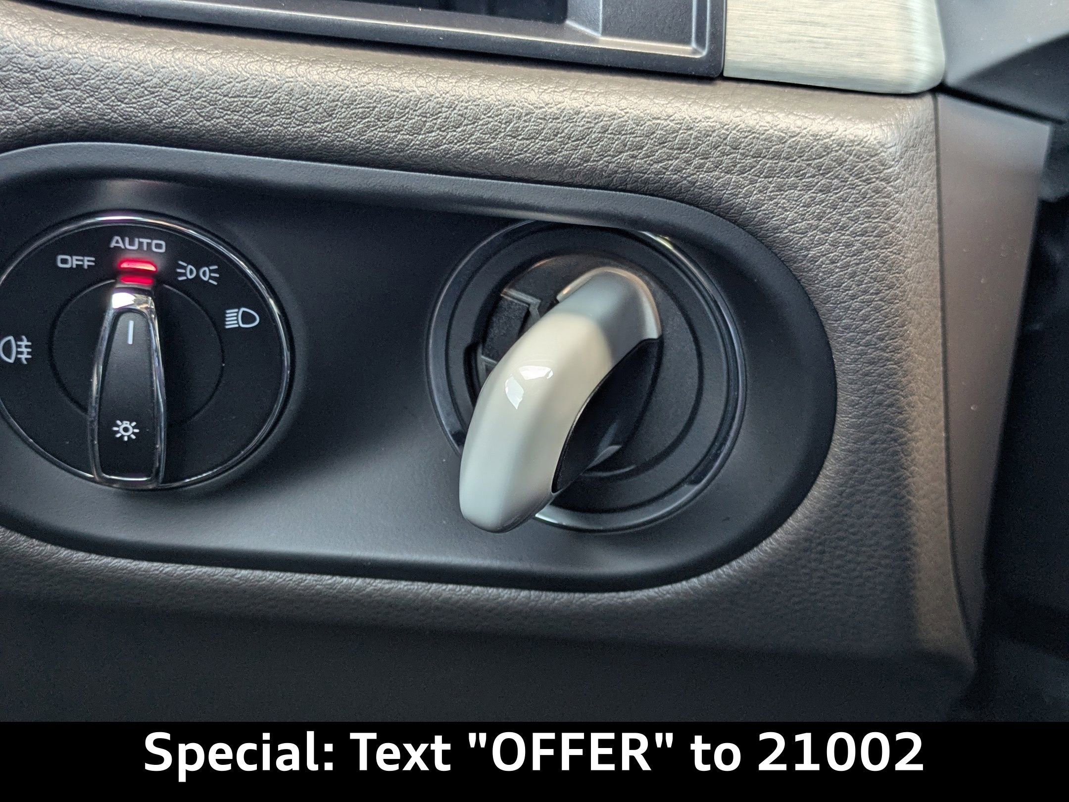 Used 2022 Porsche Macan image 38