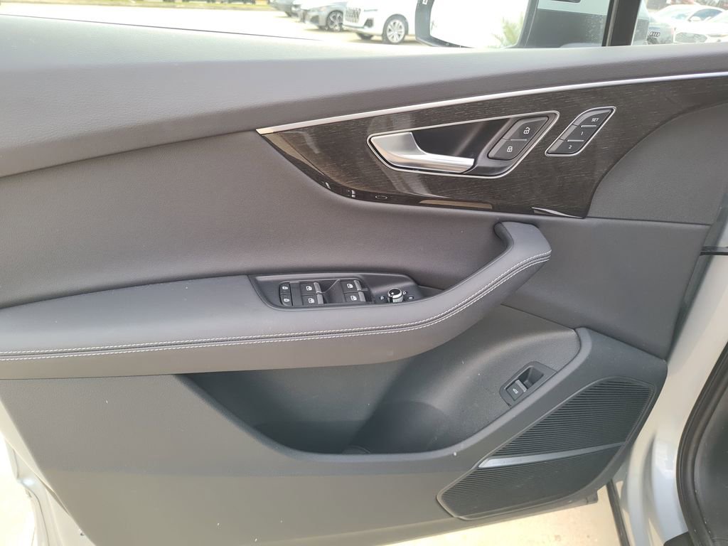 Used 2025 Audi Q7 3.0T Premium Plus w/ Premium Plus Package image 21