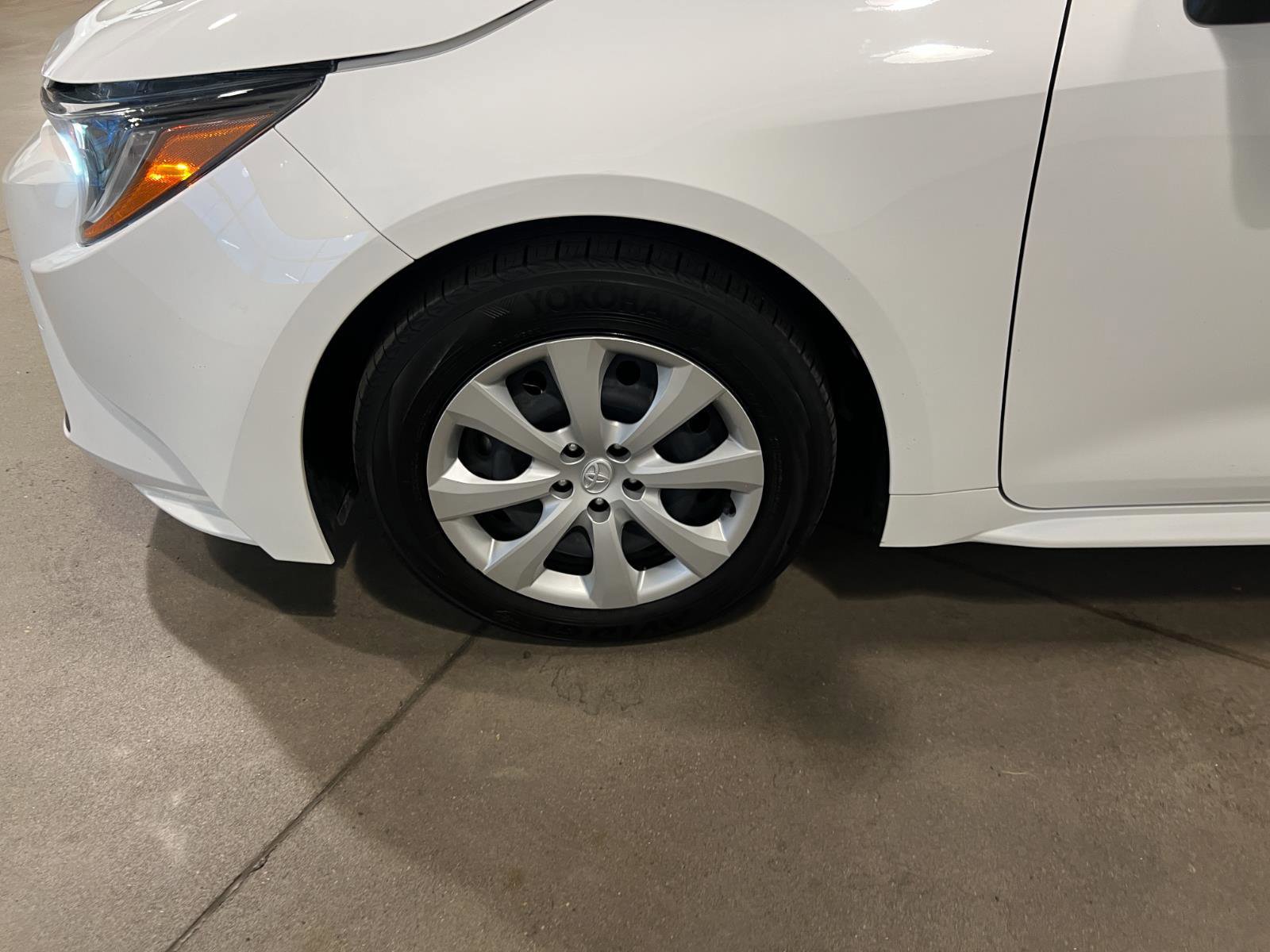 Used 2023 Toyota Corolla LE image 39