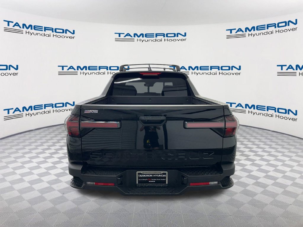 Used 2025 Hyundai Santa Cruz SEL FWD image 4