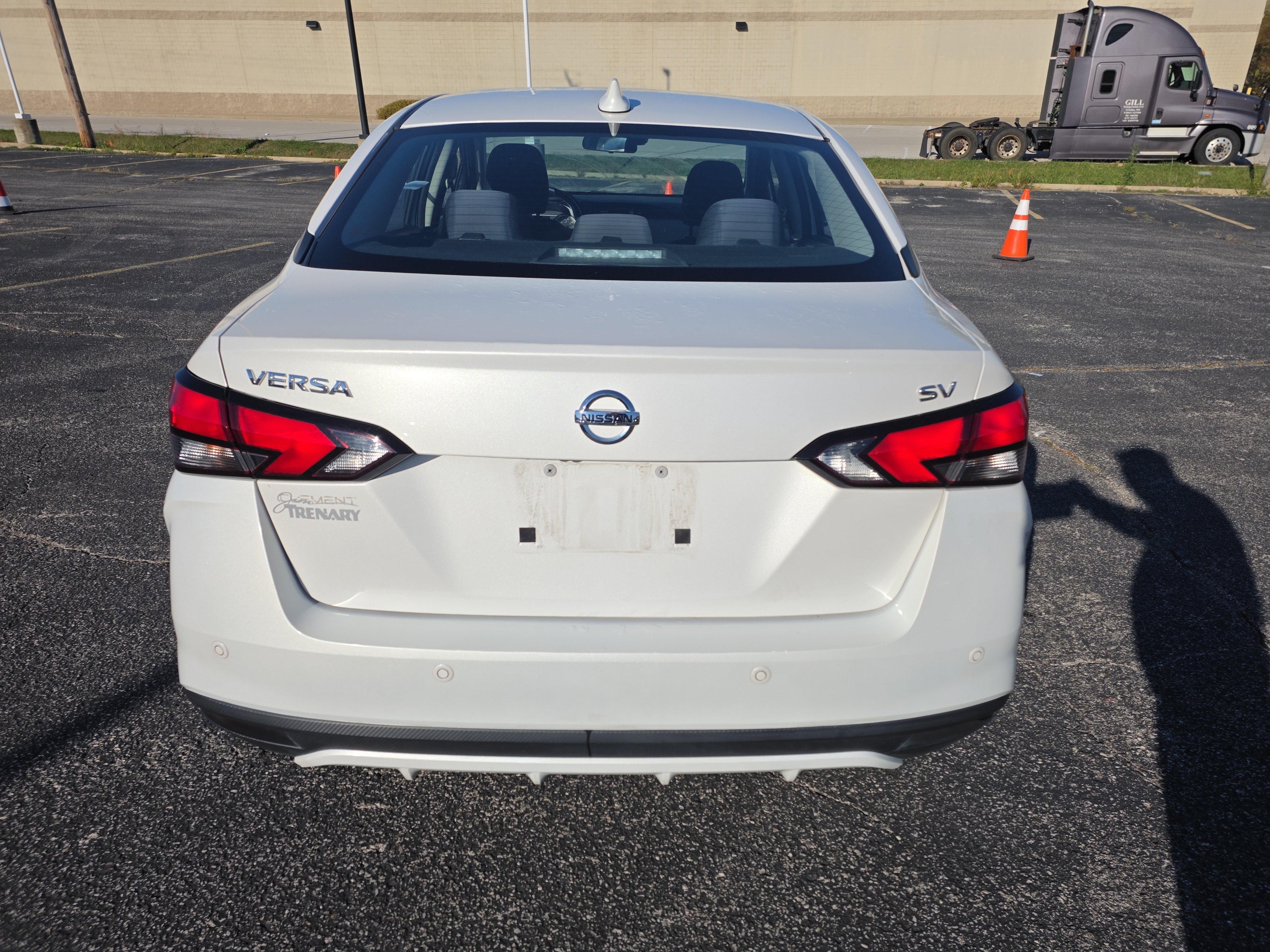 Used 2021 Nissan Versa SV FWD image 5