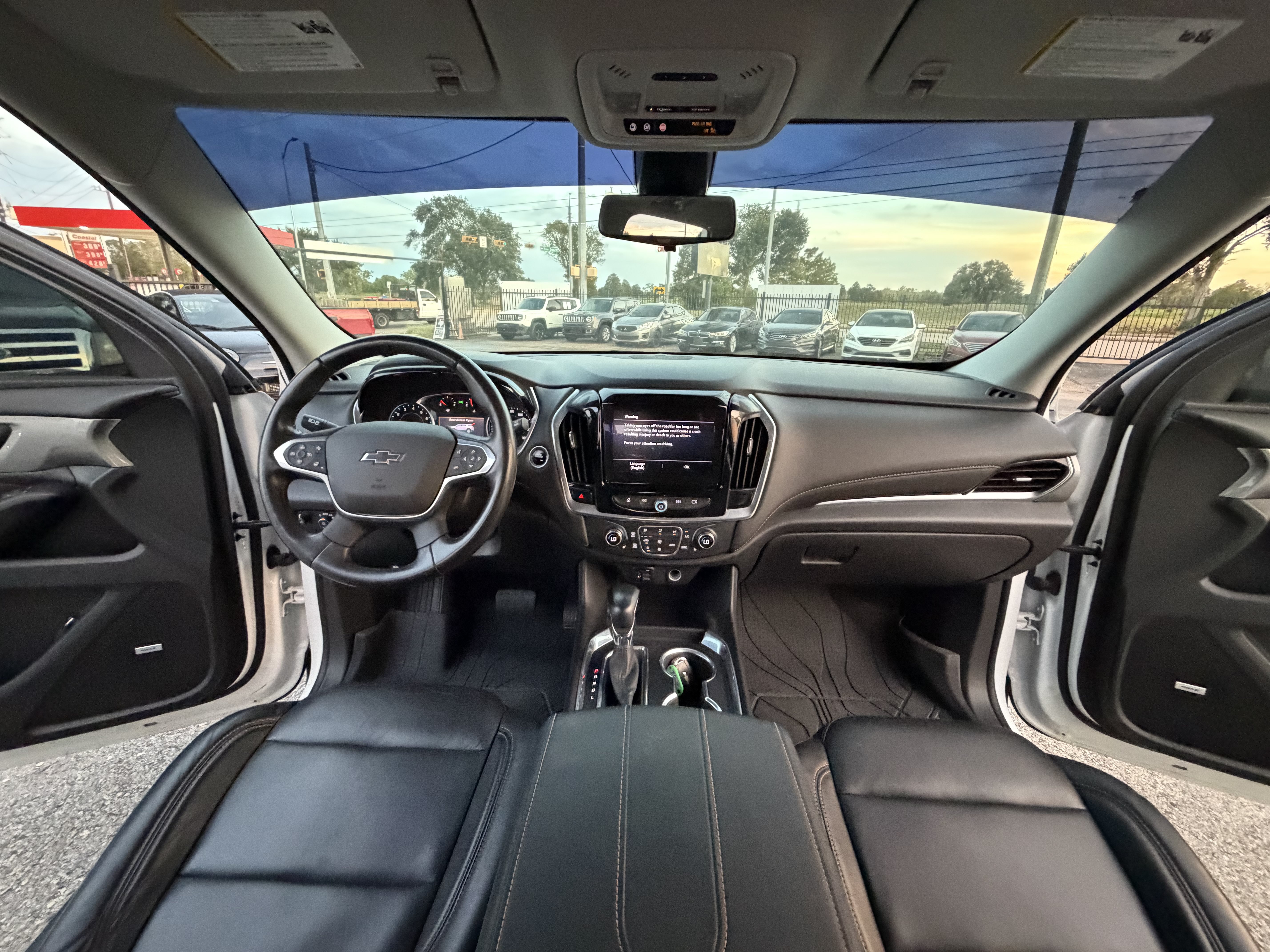 Used 2021 Chevrolet Traverse RS FWD image 16
