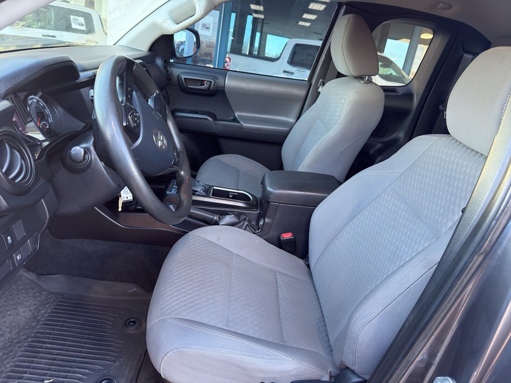 Used 2020 Toyota Tacoma SR5 image 11