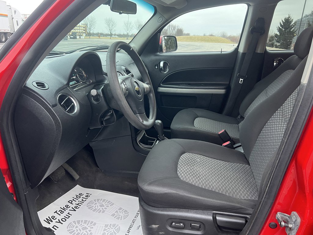 Used 2011 Chevrolet HHR LT image 17