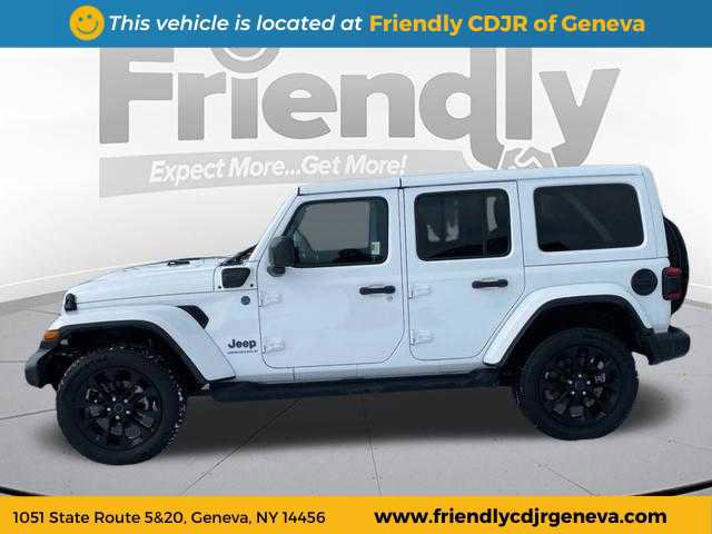 Used 2025 Jeep Wrangler Sahara image 8