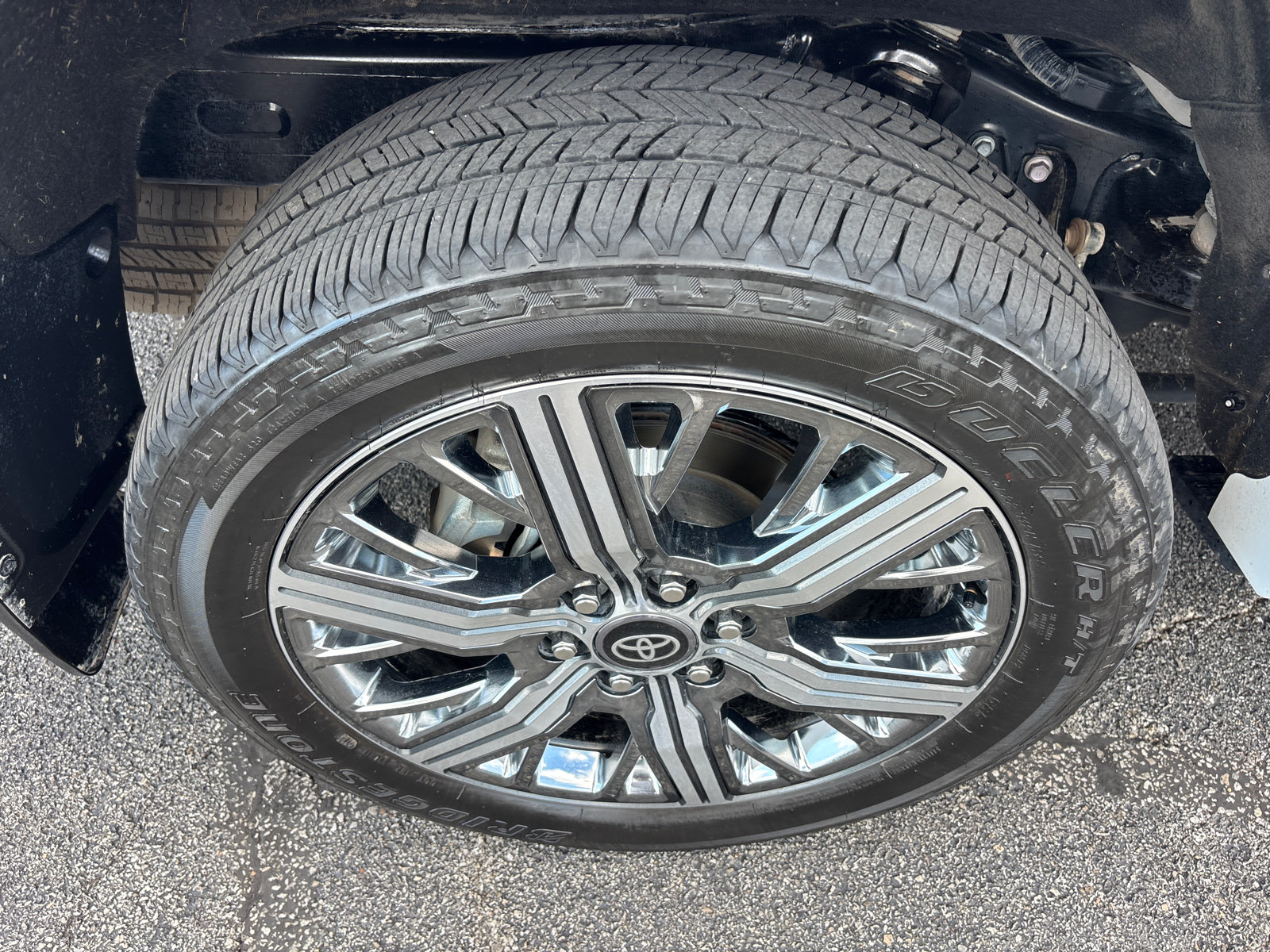 Used 2026 Toyota Sequoia Capstone AWD/4WD image 10