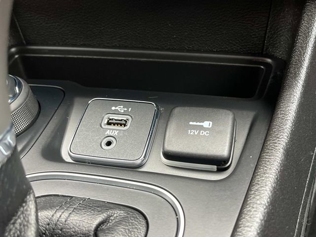 Used 2021 Jeep Cherokee Latitude Lux 80th Anniv w/ Quick Order Package 26U 80TH image 22