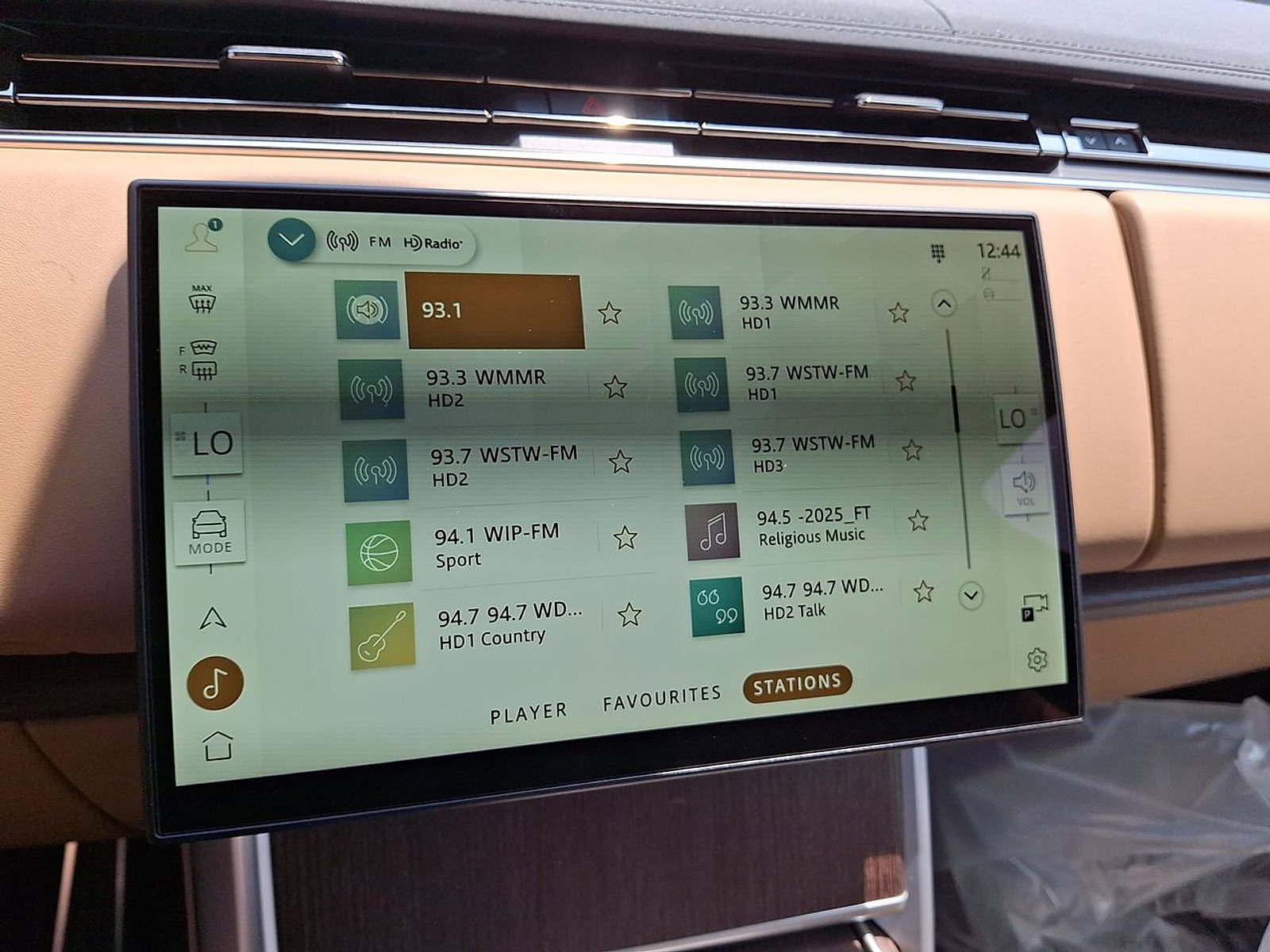 New 2025 Land Rover Range Rover SE image 22