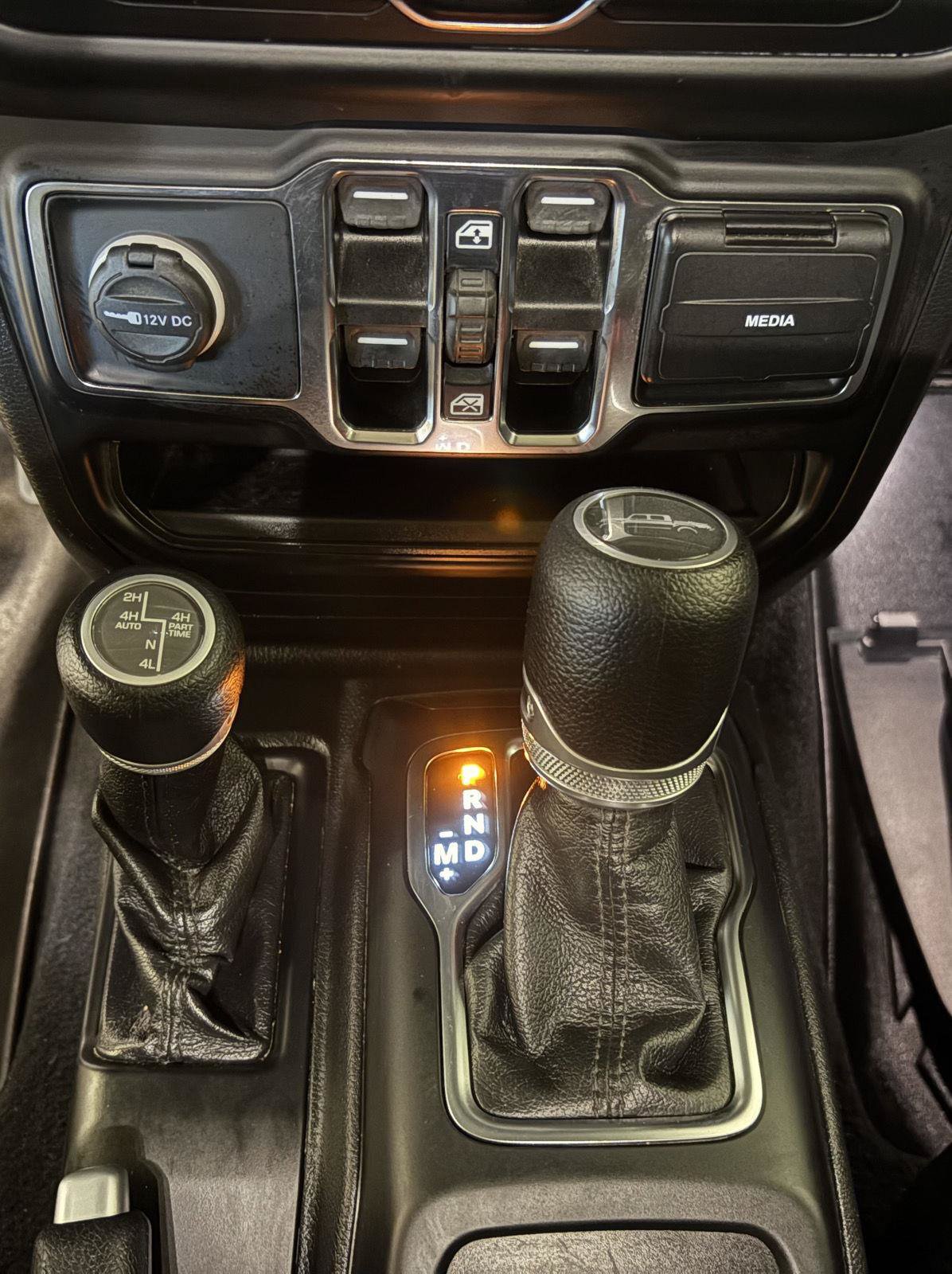 Used 2021 Jeep Gladiator Sport AWD/4WD image 27