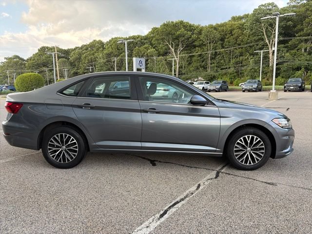Used 2019 Volkswagen Jetta SE w/ Cold Weather Package FWD image 3