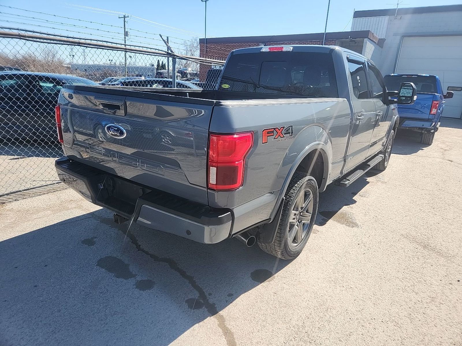 Used 2020 Ford F150 Lariat w/ Equipment Group 502A Luxury AWD/4WD image 3