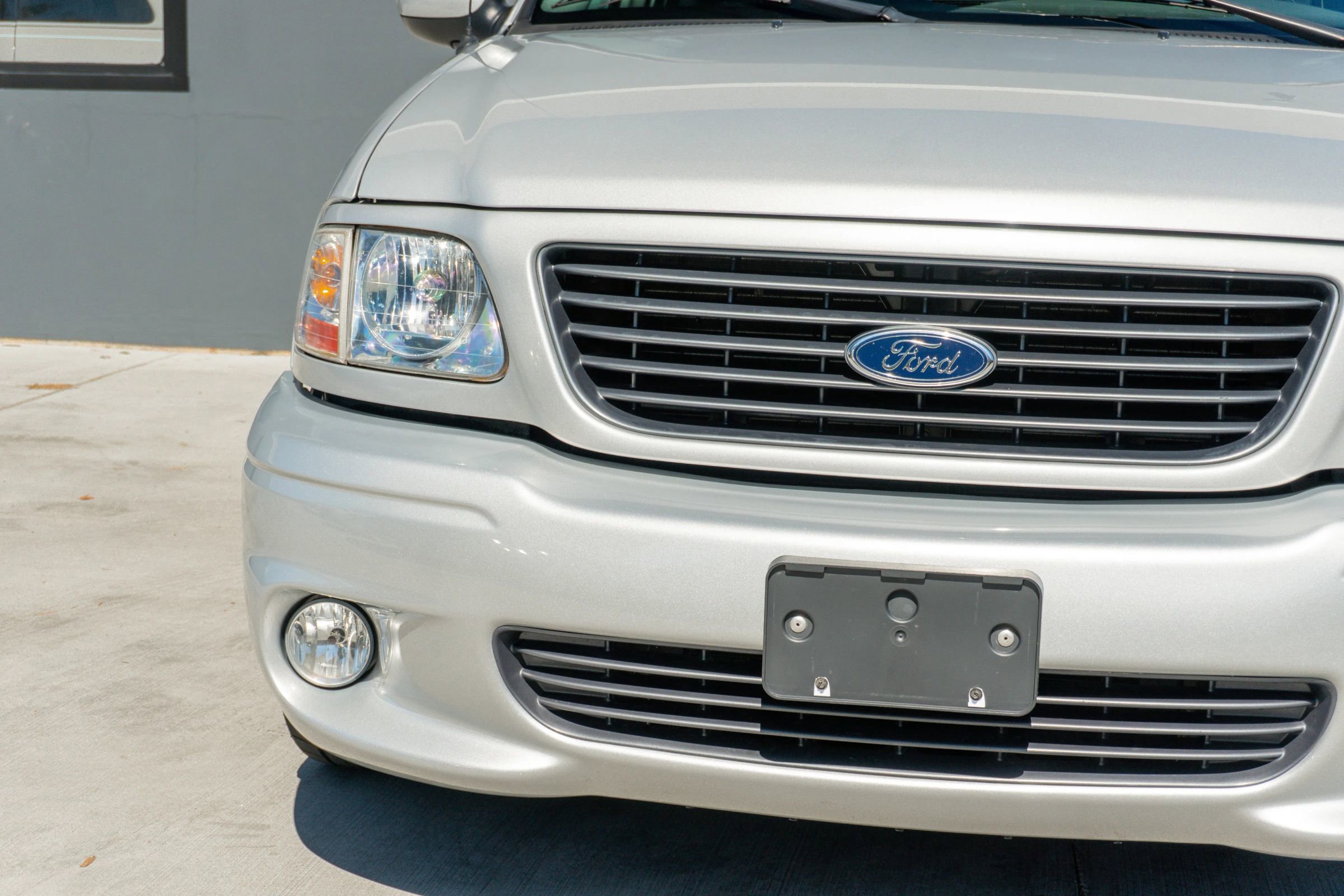 Used 2004 Ford F150 Lightning RWD image 28
