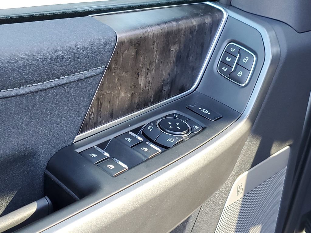 New 2026 Ford F350 Lariat w/ Black Appearance Package image 25