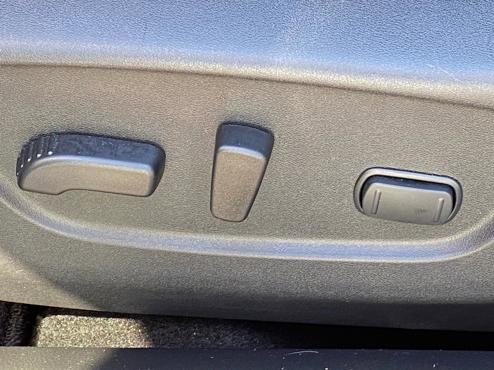 Used 2021 Nissan Rogue Sport SV image 12