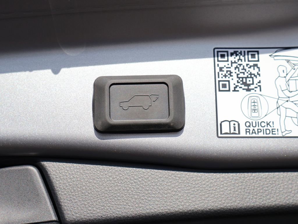 Used 2025 Toyota RAV4 Limited w/ Advanced Technology Package image 16