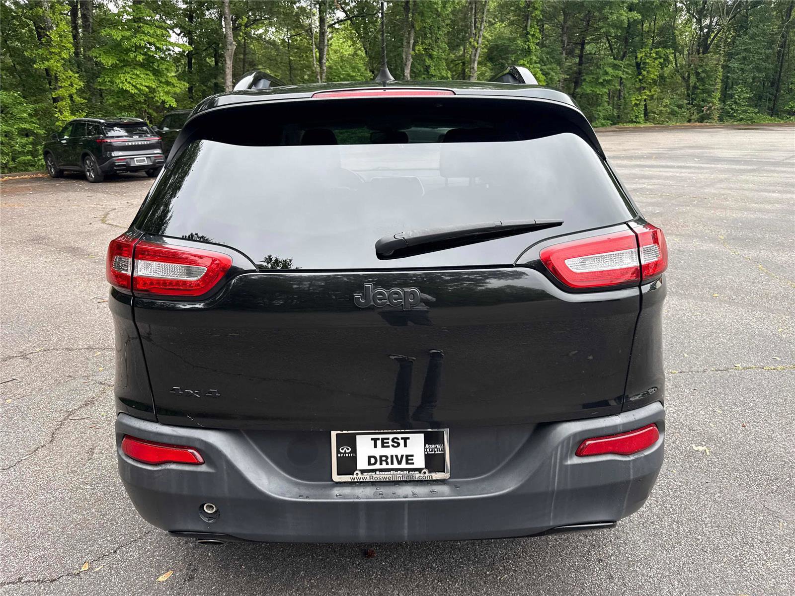 Used 2017 Jeep Cherokee Sport w/ Cold Weather Group AWD/4WD image 7