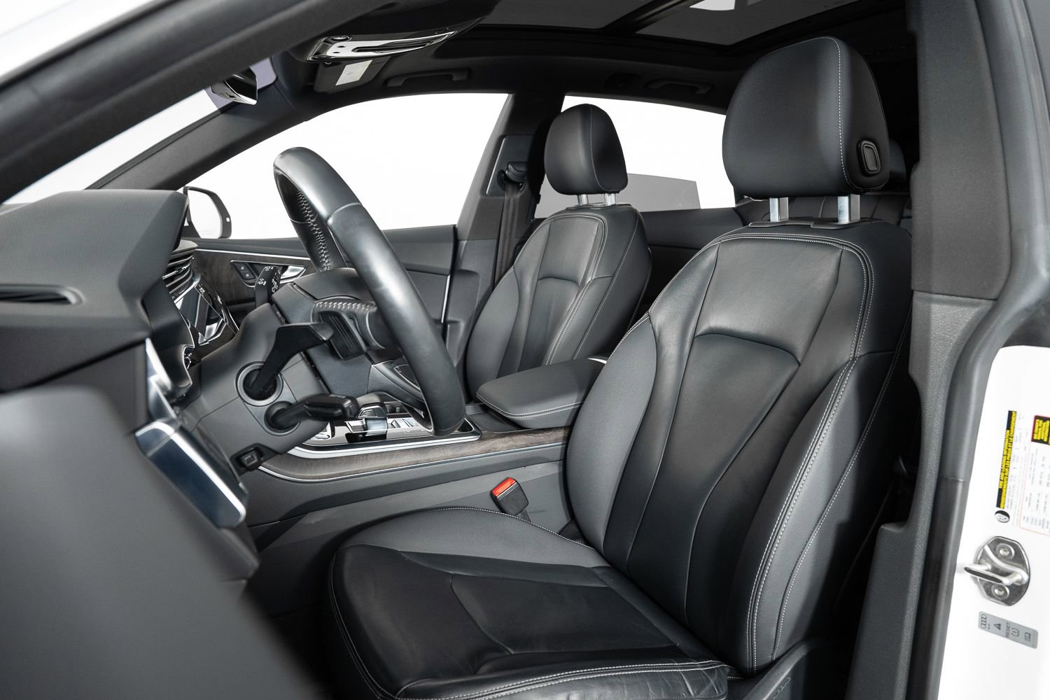 Used 2019 Audi Q8 Premium w/ Convenience Package image 15